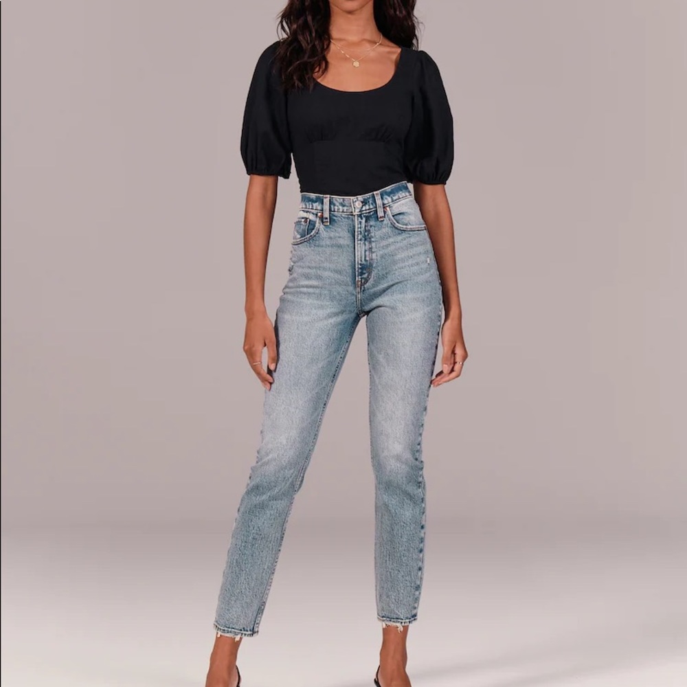 NWOT Abercrombie High Rise Mom Jeans